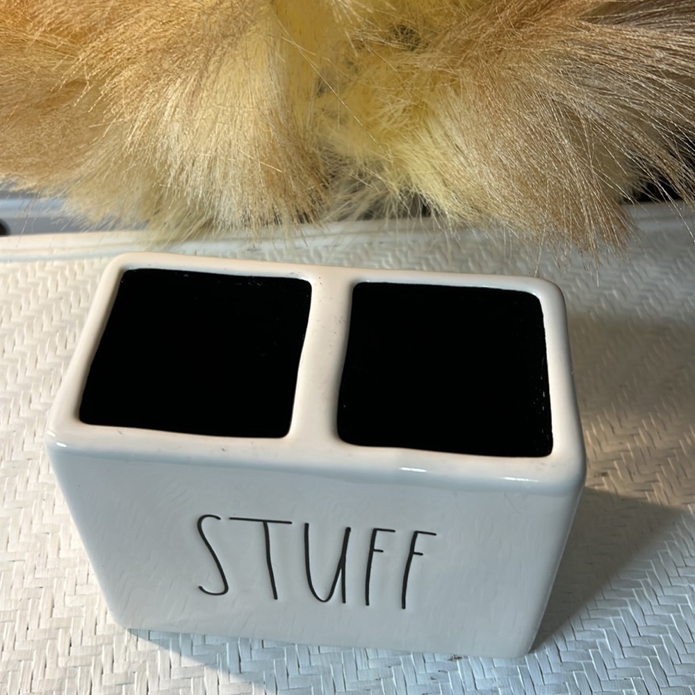 Rea Dunn Stuff Container - Picture 4 of 4